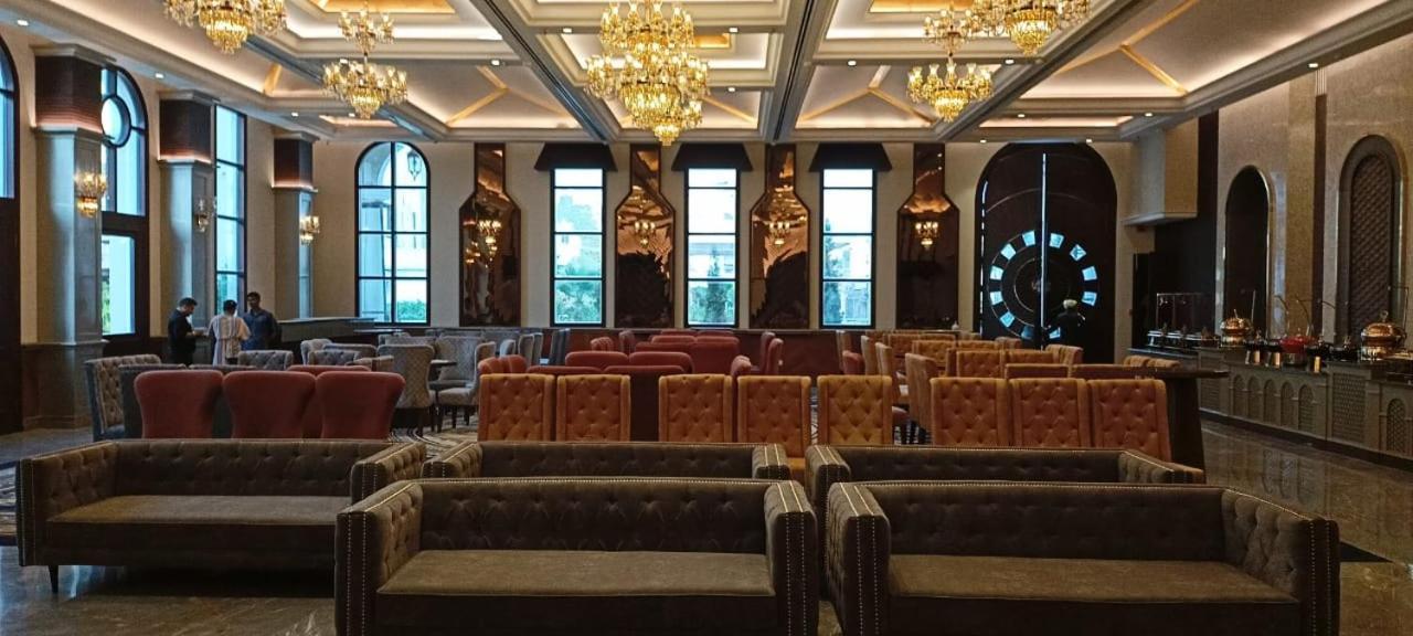 Anntilia Inn Ludhiana Zewnętrze zdjęcie